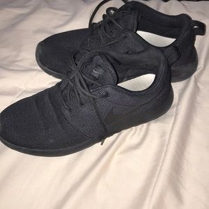 Nike Roshee Sneakers